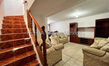 Casa en Renta en Calle Rio Rhin, Fraccionamiento Las Vegas II RU 25-3075.