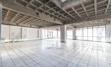Local Comercial en Renta en Avenida Ingenieros Militares, Argentina Poniente RU 24-1191.