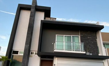 CASA EN RENTA AMUEBLADA CON ALBERCA, FRACC. LOMAS DEL SOL, RIVIERA VERACRUZANA, ALVARADO, VERACRUZ