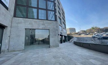 Local Comercial en renta en Zona Esmeralda Atizapan de Zaragoza 24-3507 CR