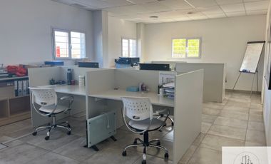 Galpón en alquiler de 2470m2 ubicado en Área Centro Oeste