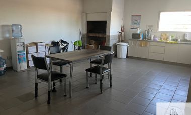 Galpón en alquiler de 2470m2 ubicado en Área Centro Oeste