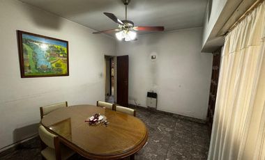 Casa en alquiler en Ramos Mejia Sur