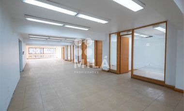 Oficina en Arriendo en Planta completa, remodelada, MUT