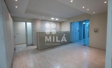 Oficina en Arriendo en Planta completa, remodelada, MUT