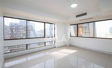 Oficina en Arriendo en Planta completa, remodelada, MUT