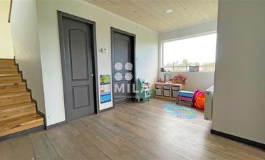 Casa en Venta en En condominio, expedito acceso, seminueva!
