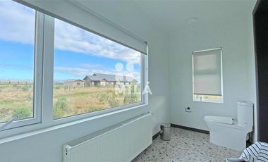 Casa en Venta en En condominio, expedito acceso, seminueva!