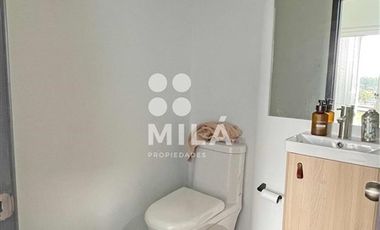 Casa en Venta en En condominio, expedito acceso, seminueva!