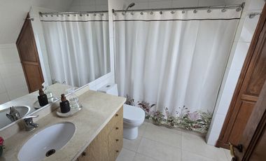 Arriendo Casa 5D/5B - Colina