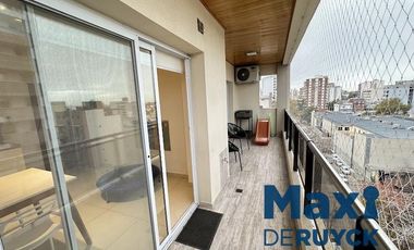 Piso de 4 ambientes con cochera, Zona Plaza Conesa
