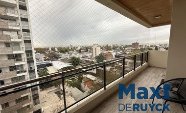 Piso de 4 ambientes con cochera, Zona Plaza Conesa