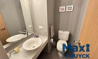 Piso de 4 ambientes con cochera, Zona Plaza Conesa