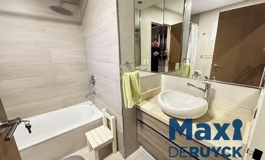Piso de 4 ambientes con cochera, Zona Plaza Conesa