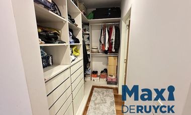 Piso de 4 ambientes con cochera, Zona Plaza Conesa