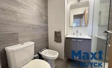 Piso de 4 ambientes con cochera, Zona Plaza Conesa
