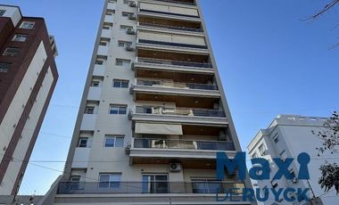 Piso de 4 ambientes con cochera, Zona Plaza Conesa