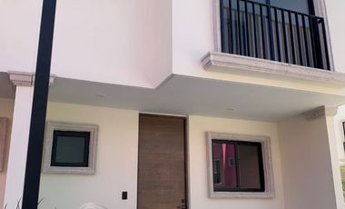 Casa Nueva en Coto en  Tlaquepaque Centro MODELO PARRA