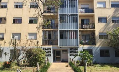 Excelente 3 dorm frente al FCGR - a mts del Super COTO, de la Avda y del centro comercial!!