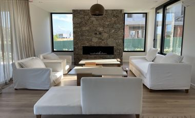Venta/Alquiler Casa 7 Amb Vista Laguna/Golf en La Calesa, Pilará