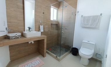 Casa con alberca en venta