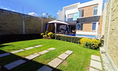 Casa con alberca en venta