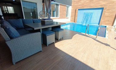 Casa con alberca en venta