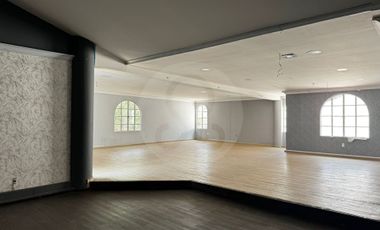 Casa uso de suelo en renta en Lomas de Chapultepec