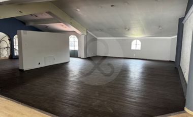 Casa uso de suelo en renta en Lomas de Chapultepec