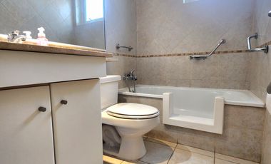 DEPTO FAMILIAR EN CALLE HOLANDESA, ESPACIOSO Y BIEN UBICADO