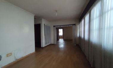 VENTA DE CASA CON AMPLIOS ESPACIOS EN CENTRO DE RANCAGUA