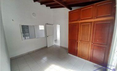 Venta de casa segundo piso en Guayabal Campo Amor