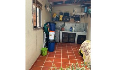 Venta de casa primer piso en Bello