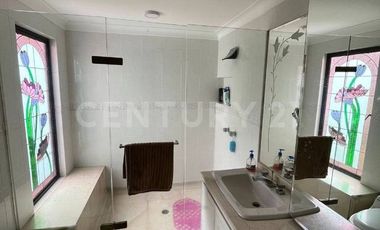 Vendo Casa Unifamiliar - Unidad Cerrada - El Poblado - Medellin.