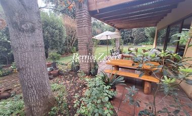Casa en Arriendo en Hualtatas/ Tabancura