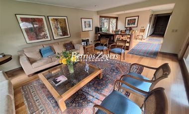 Casa en Arriendo en Hualtatas/ Tabancura