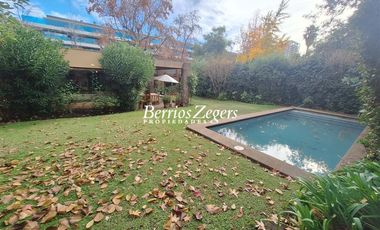 Casa en Arriendo en Hualtatas/ Tabancura