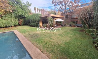 Casa en Arriendo en Hualtatas/ Tabancura
