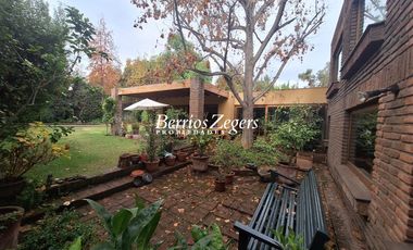 Casa en Arriendo en Hualtatas/ Tabancura