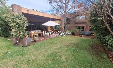 Casa en Arriendo en Hualtatas/ Tabancura