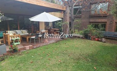 Casa en Arriendo en Hualtatas/ Tabancura