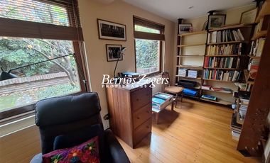 Casa en Arriendo en Hualtatas/ Tabancura