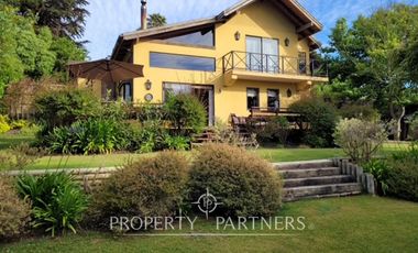 Casa sólida en sector tradicional