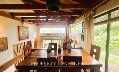 Casa sólida en sector tradicional