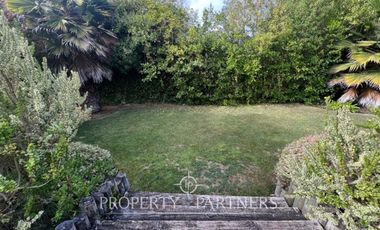 Casa sólida en sector tradicional