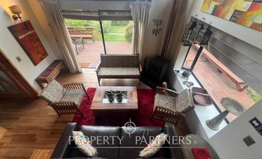 Casa sólida en sector tradicional