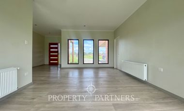Hermosa casa en parcela