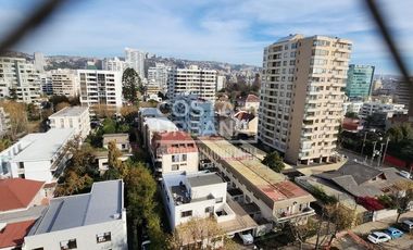 VENTA DEPARTAMENTO AMPLIO, LUMINOSO Y EXCELENTE UBICACIÓN