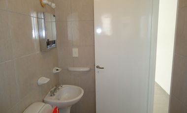 RENE FAVALORO II ( ZONA DE MATIENZO) EXCELENTE VIVIENDA.-