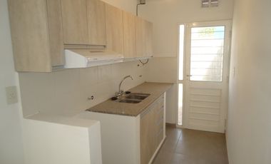 RENE FAVALORO II ( ZONA DE MATIENZO) EXCELENTE VIVIENDA.-